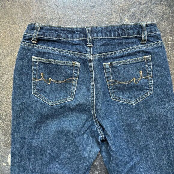 St John's Bay Women's Straight-Leg Stretch Jeans Blue Size 10P Used Stains - Picture 11 of 15